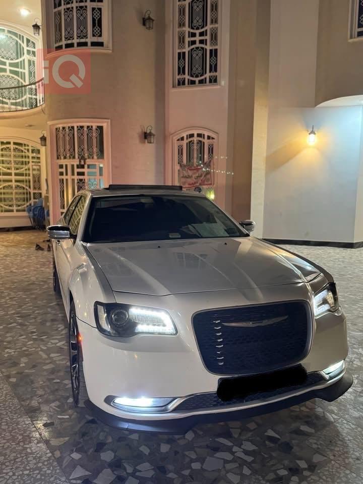 كرايسلر 300